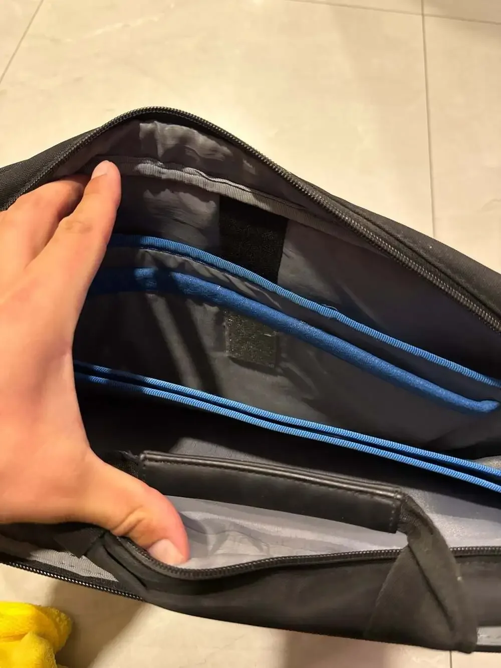 Dell Professional Briefcase 15 Laptop Bag (PO1520C)